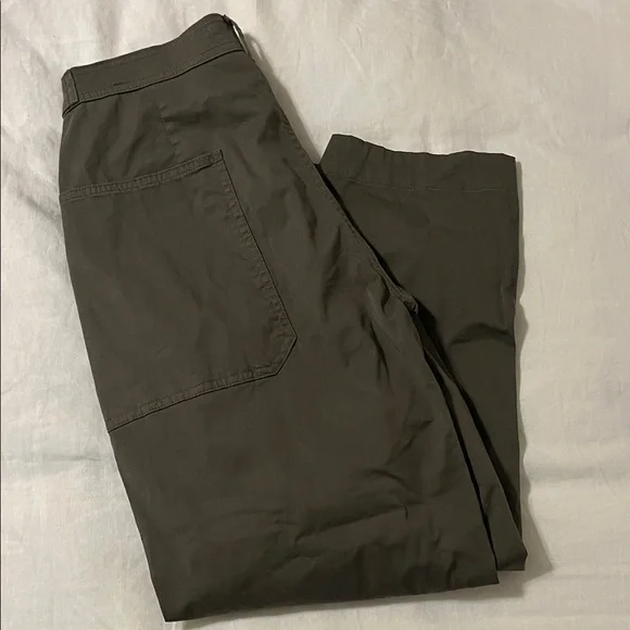 Everlane Utility Barrel Pant in cotton - Picture 2 of 4